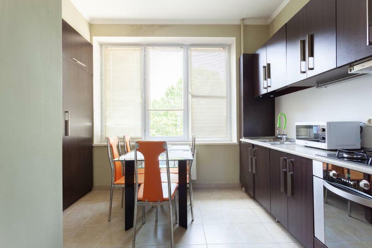 Wehost Apartment On A Colorful Street Tbilisi Luaran gambar